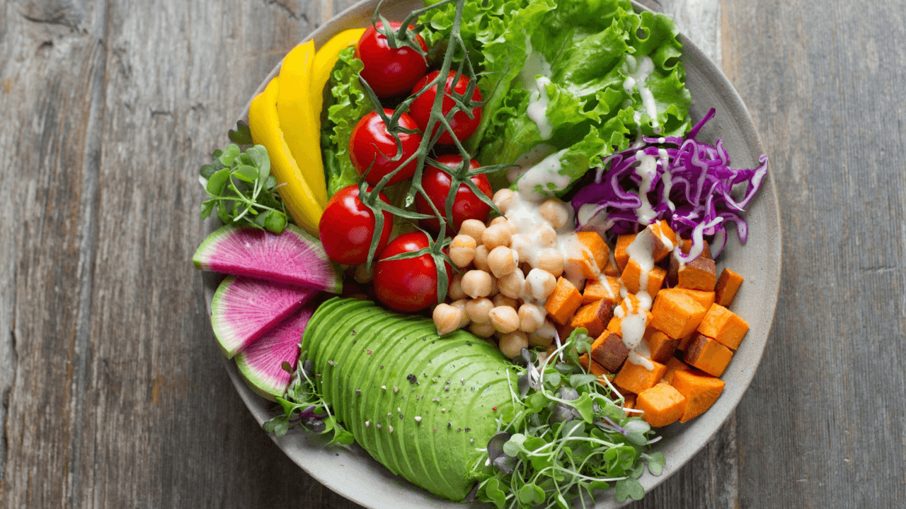 A bowl of colorful veggies
